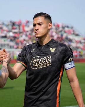 Jay Idzes berseragam Venezia. (Instagram)